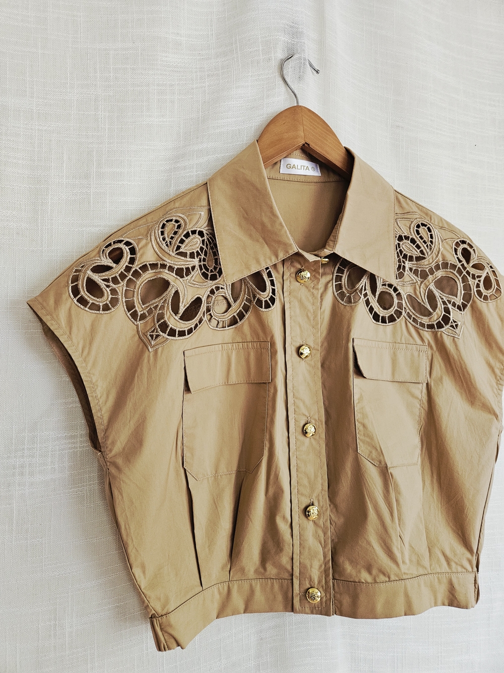 GALITA Camel Cropped Button-Up Shirt with Cutout Embroidery Details - Size S - Picture 3 of 11
